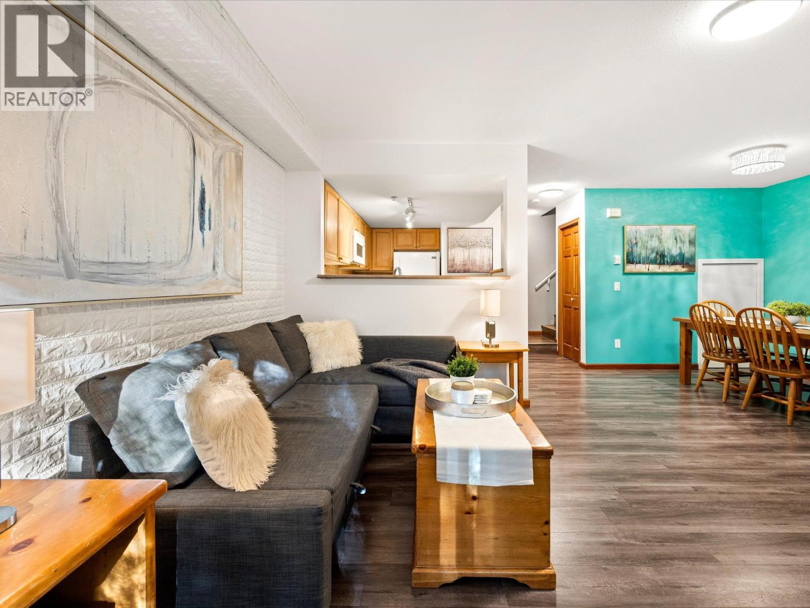 2 4335 NORTHLANDS BOULEVARD, Whistler