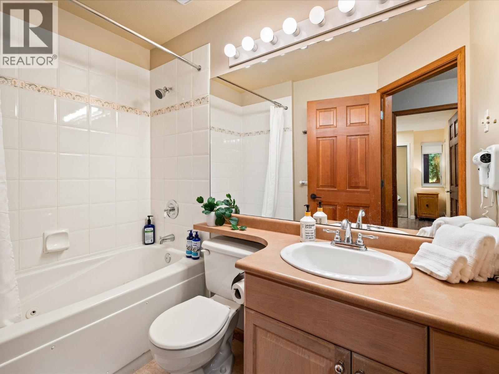 2 4335 NORTHLANDS BOULEVARD, Whistler