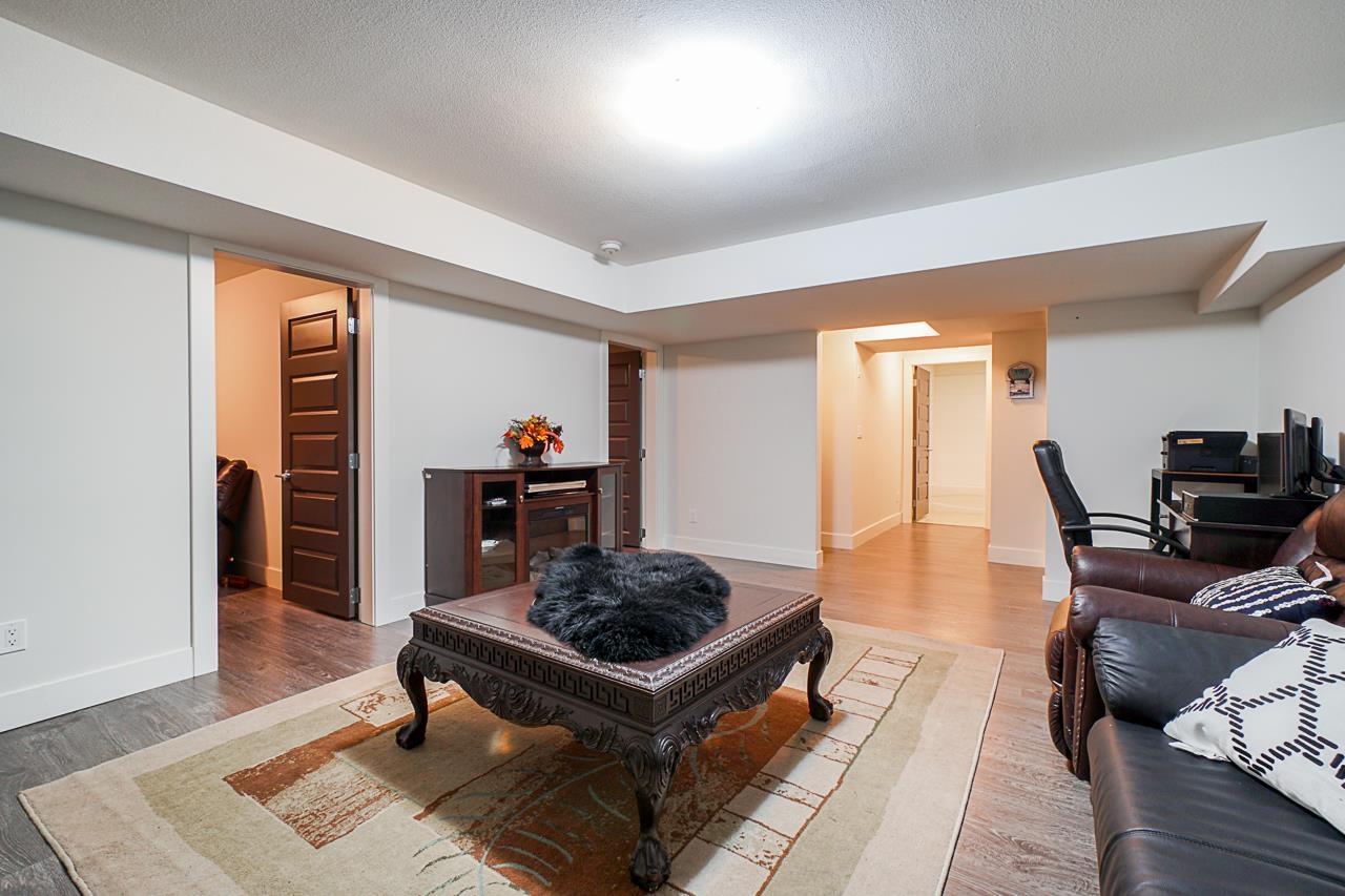7464 ROSS DRIVE, Mission