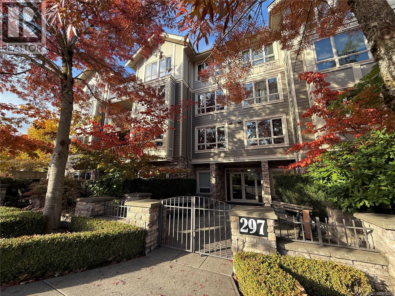 404 297 Hirst Ave W, Parksville
