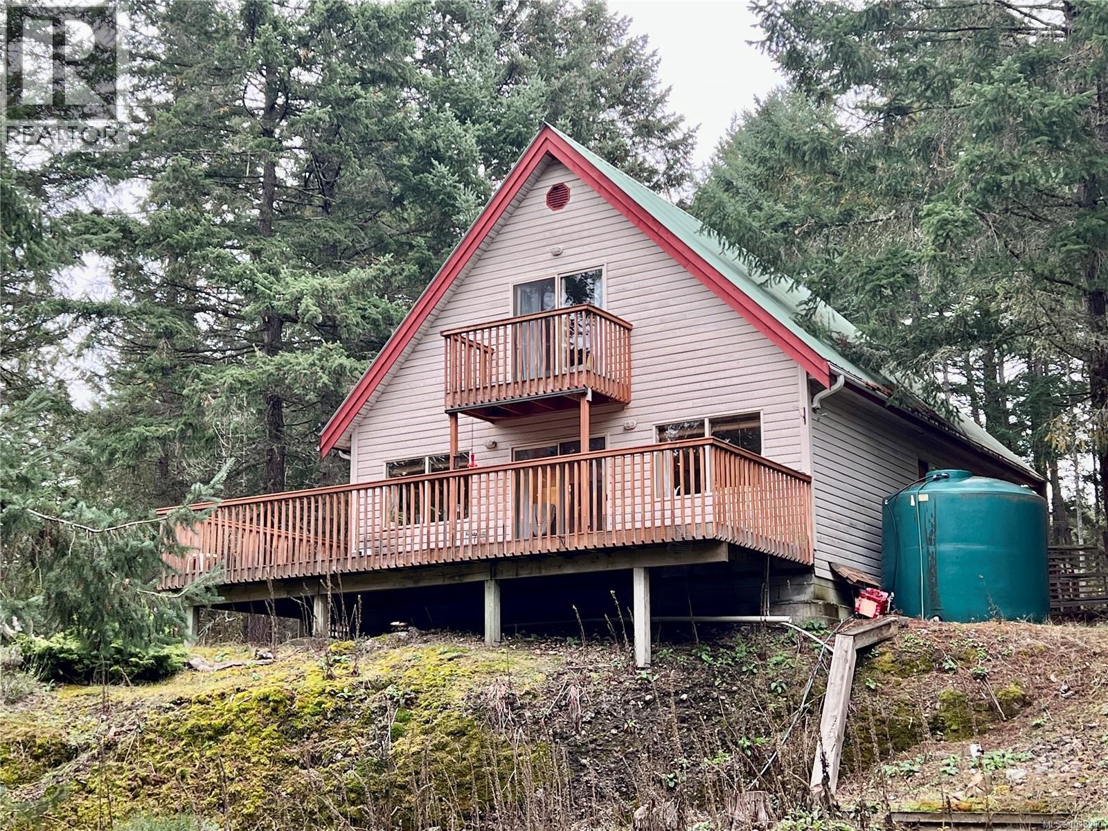  702 Charter Road, Mayne Island