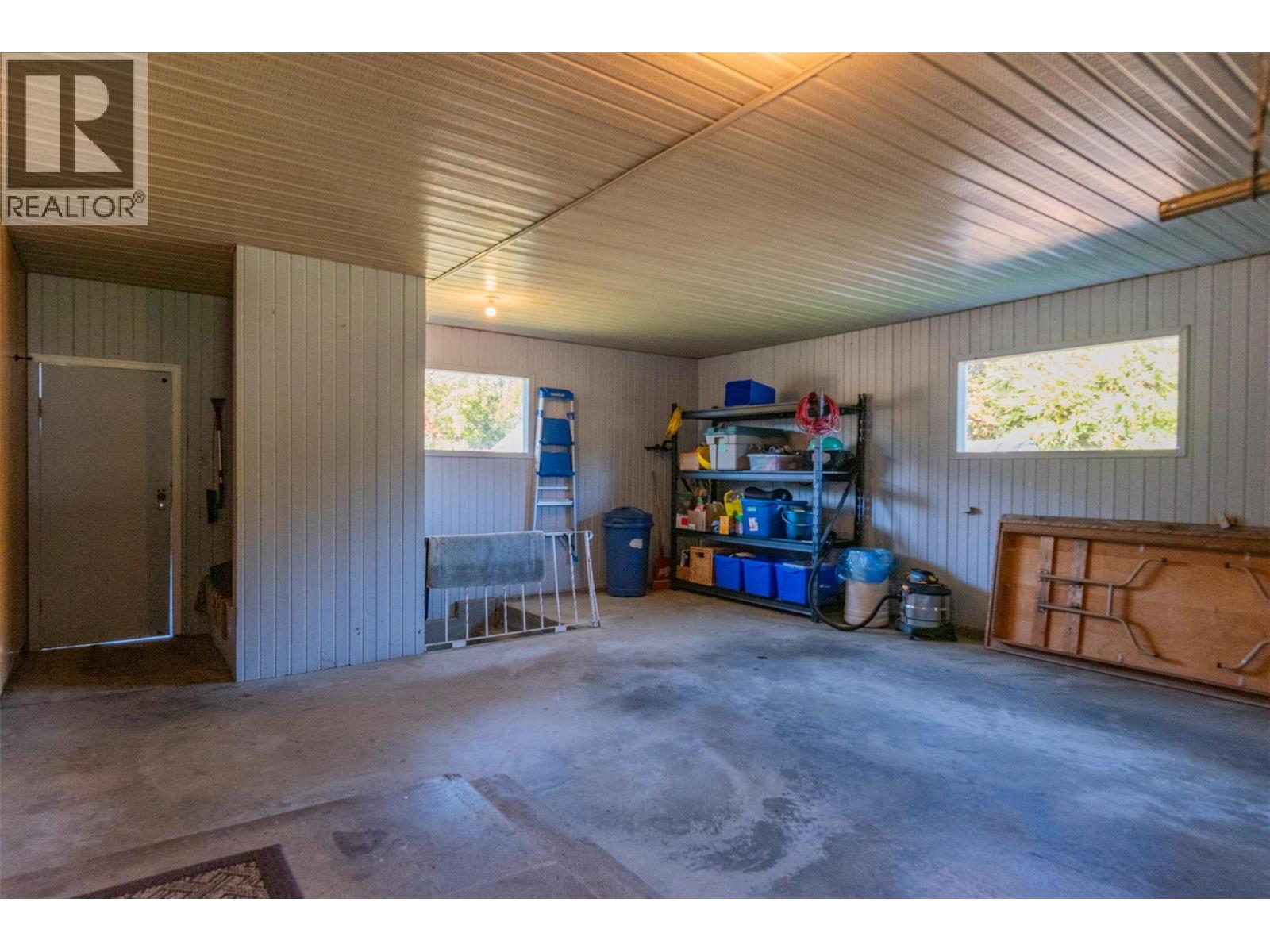 2697 SHOREACRES Road, Castlegar