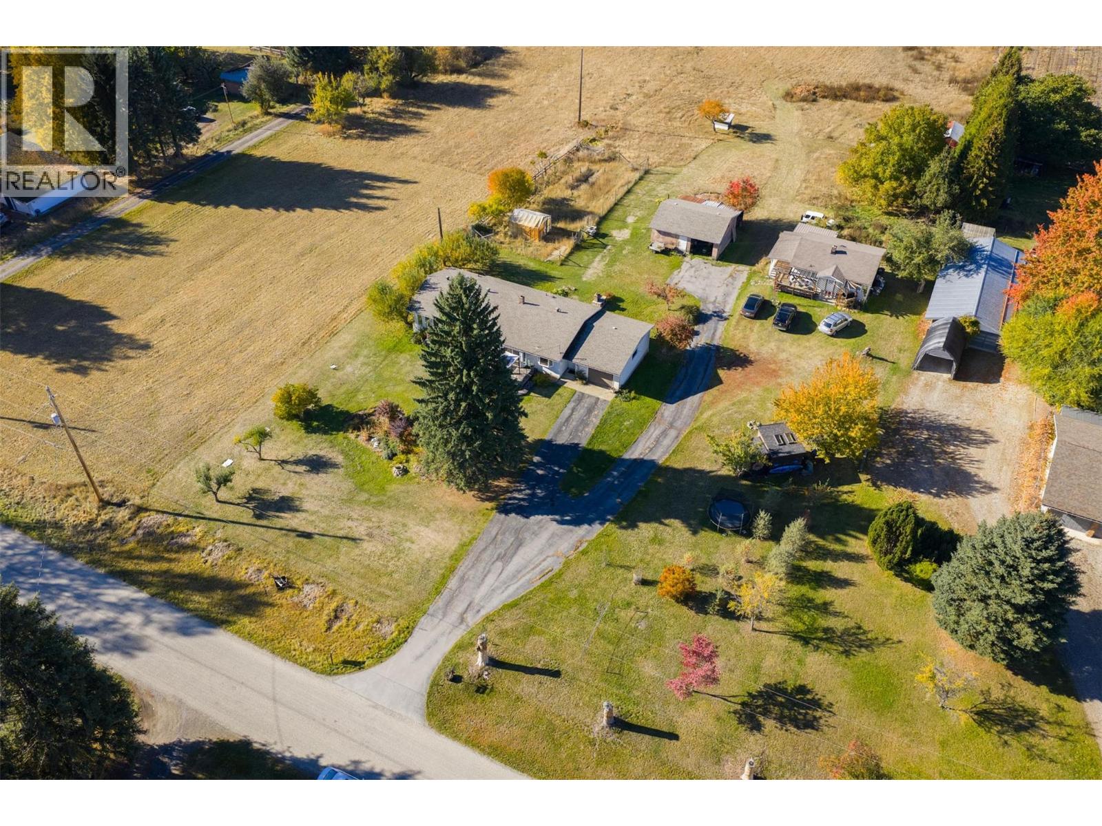 2697 SHOREACRES Road, Castlegar