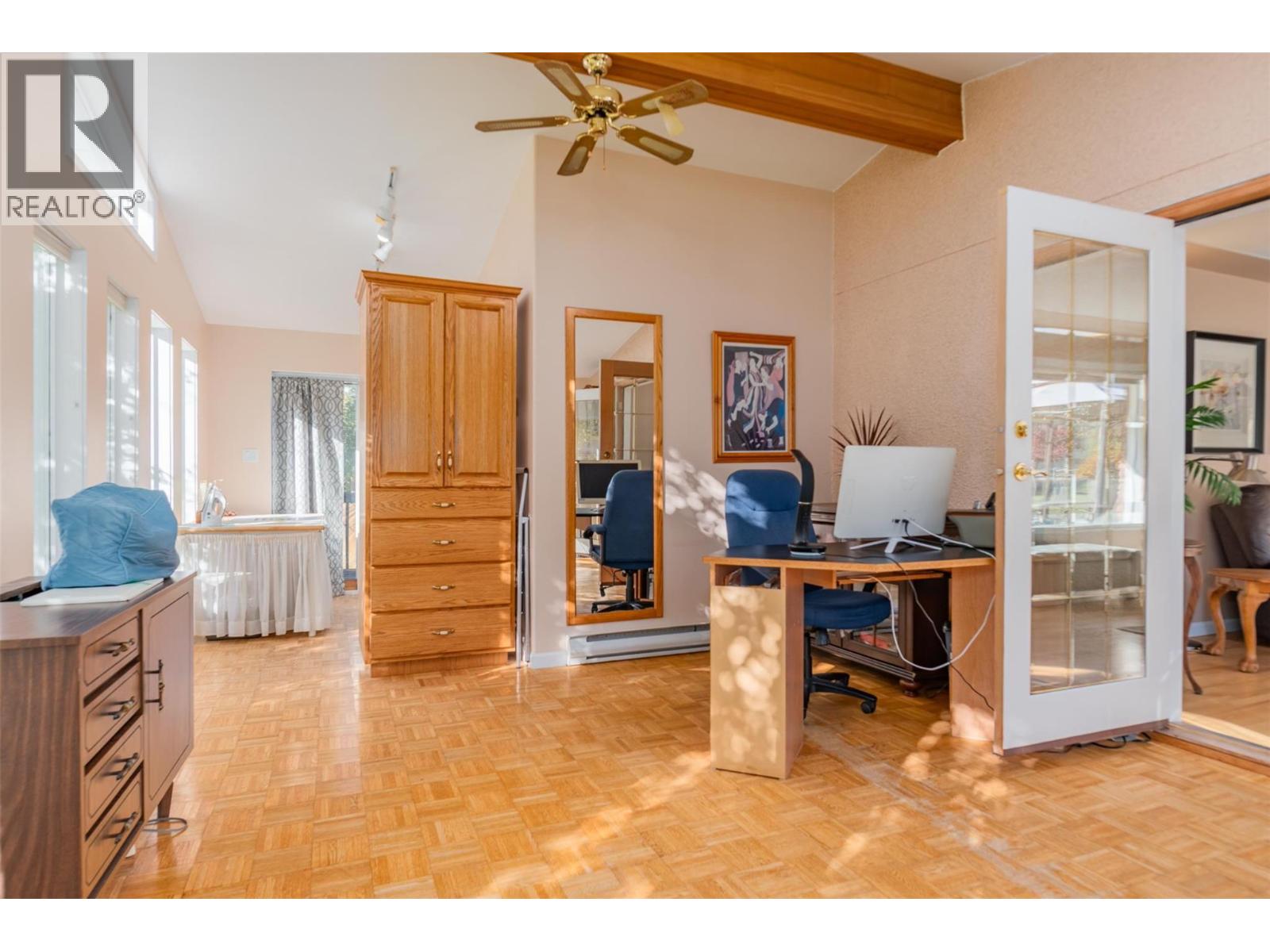 2697 SHOREACRES Road, Castlegar