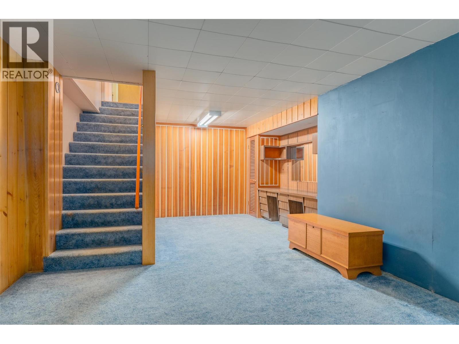 2697 SHOREACRES Road, Castlegar