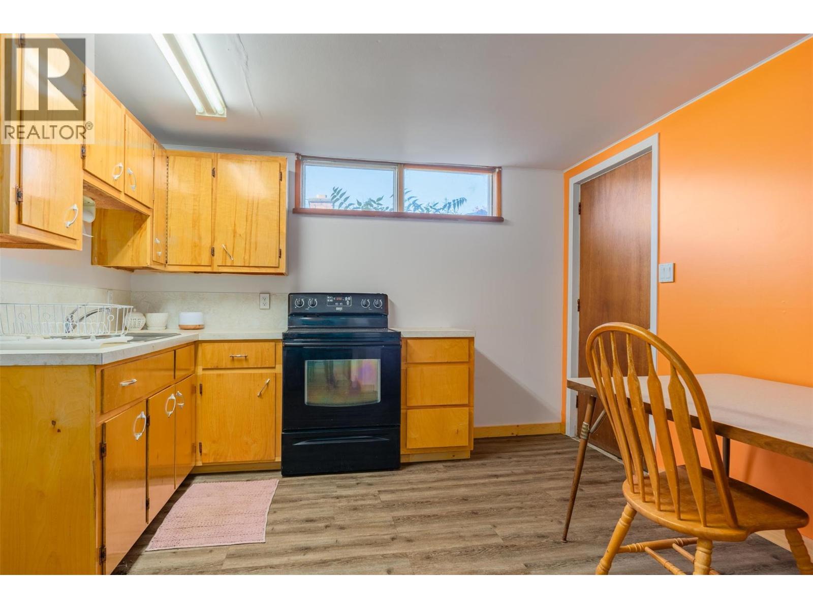 2697 SHOREACRES Road, Castlegar