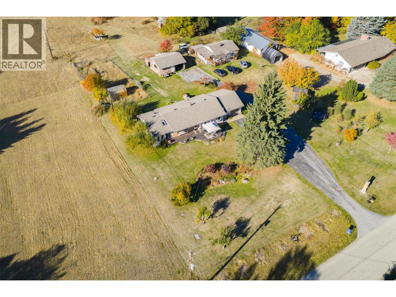 2697 SHOREACRES Road, Castlegar