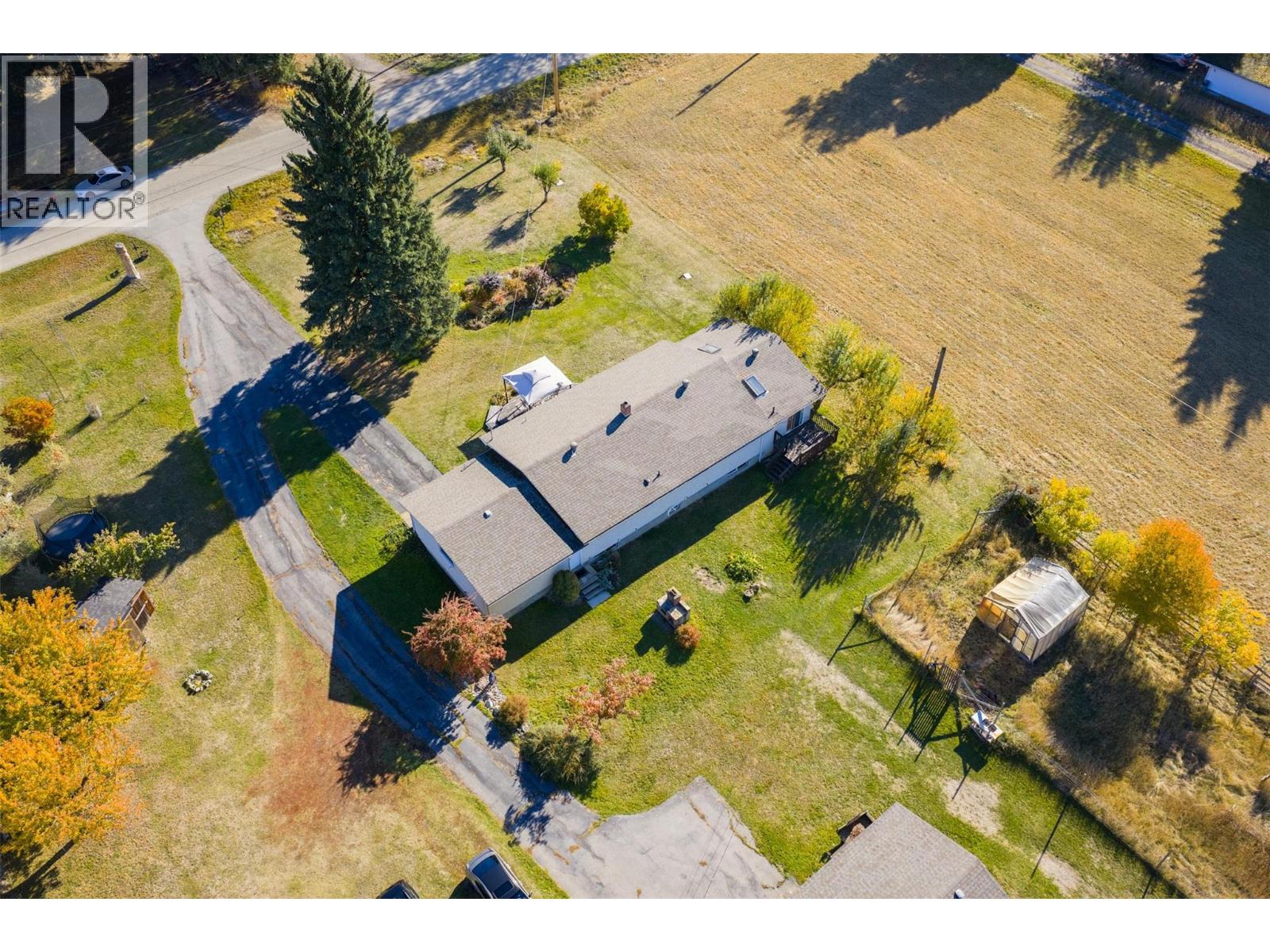 2697 SHOREACRES Road, Castlegar