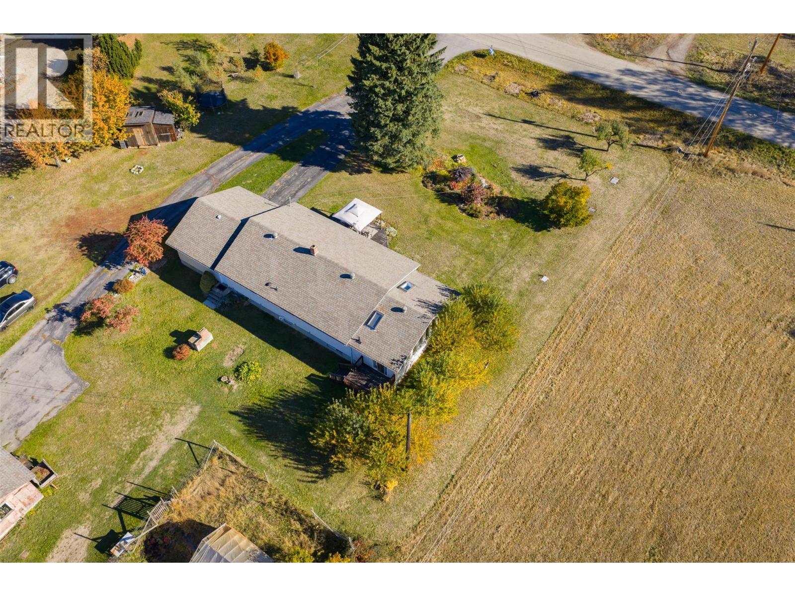 2697 SHOREACRES Road, Castlegar