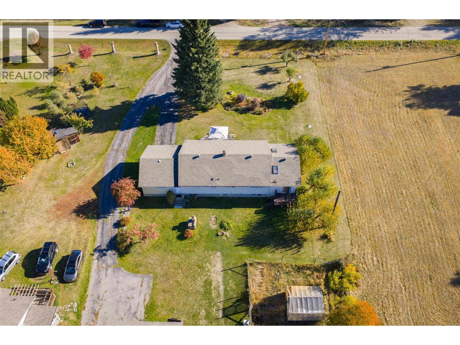 2697 SHOREACRES Road, Castlegar