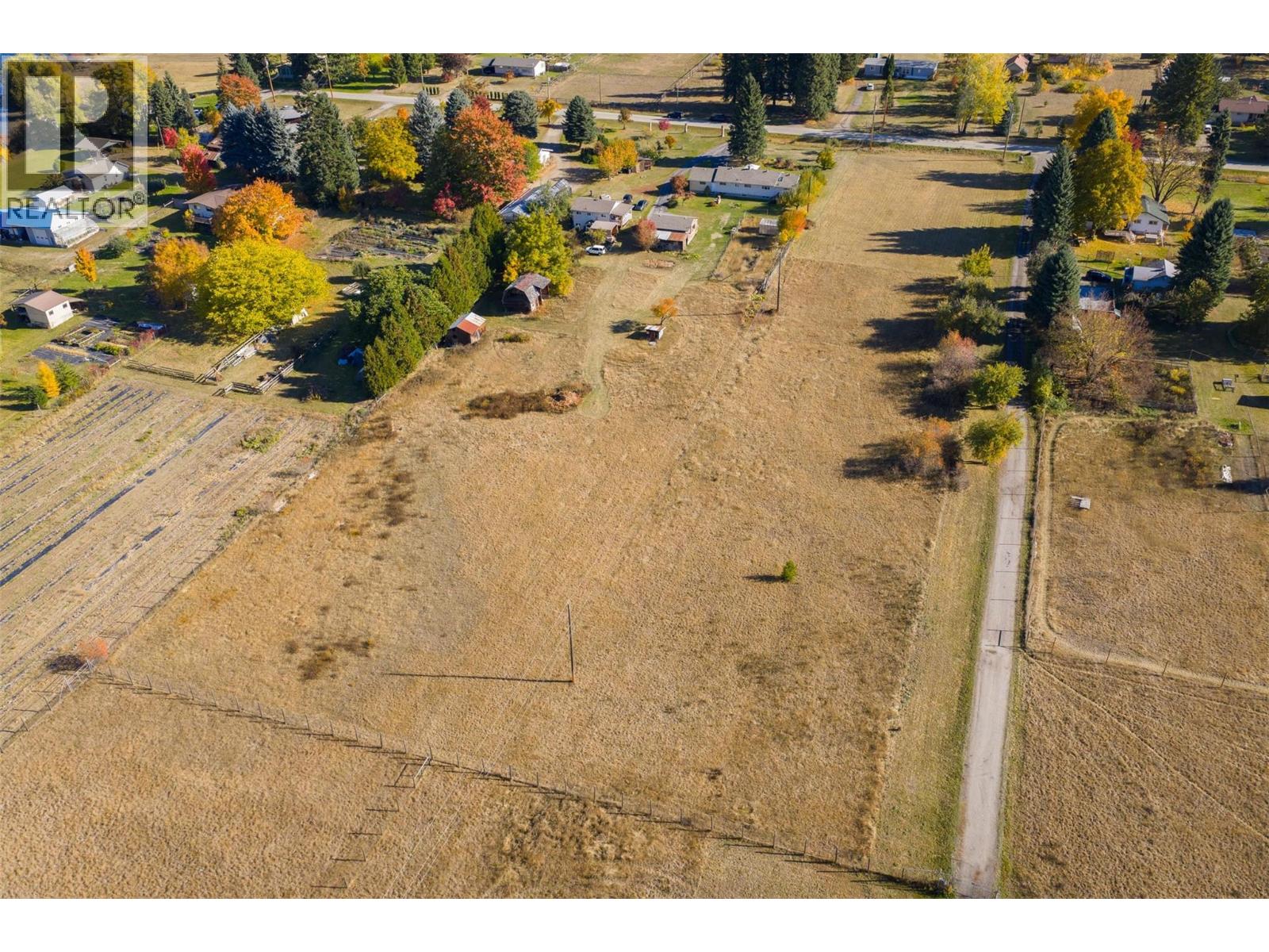 2697 SHOREACRES Road, Castlegar