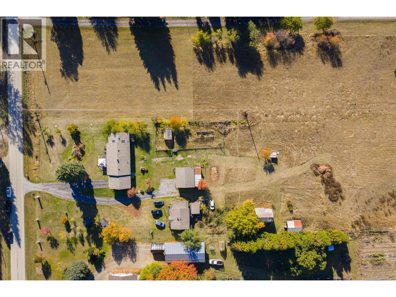 2697 SHOREACRES Road, Castlegar