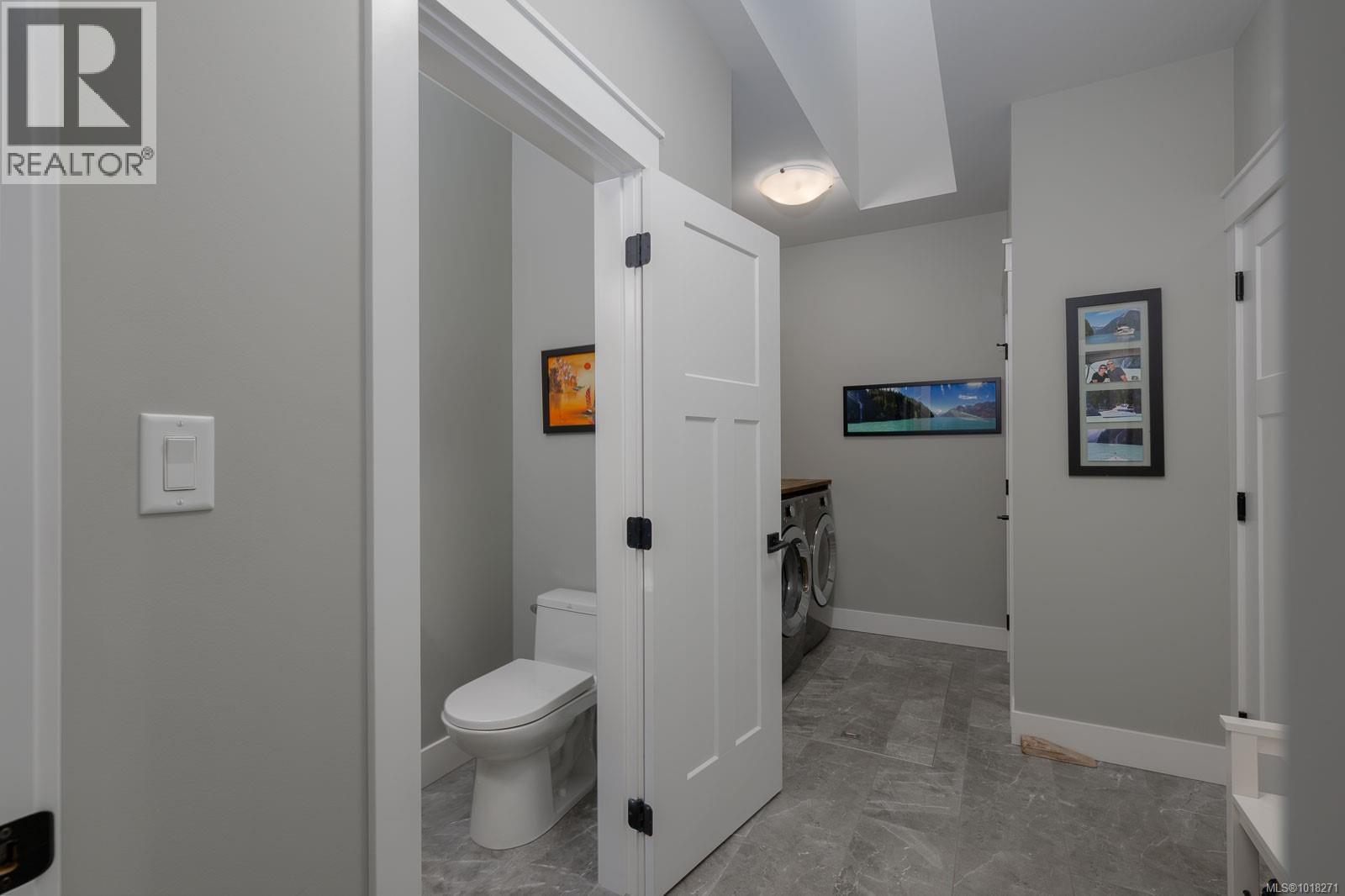 2529 West Trail Crt, Sooke