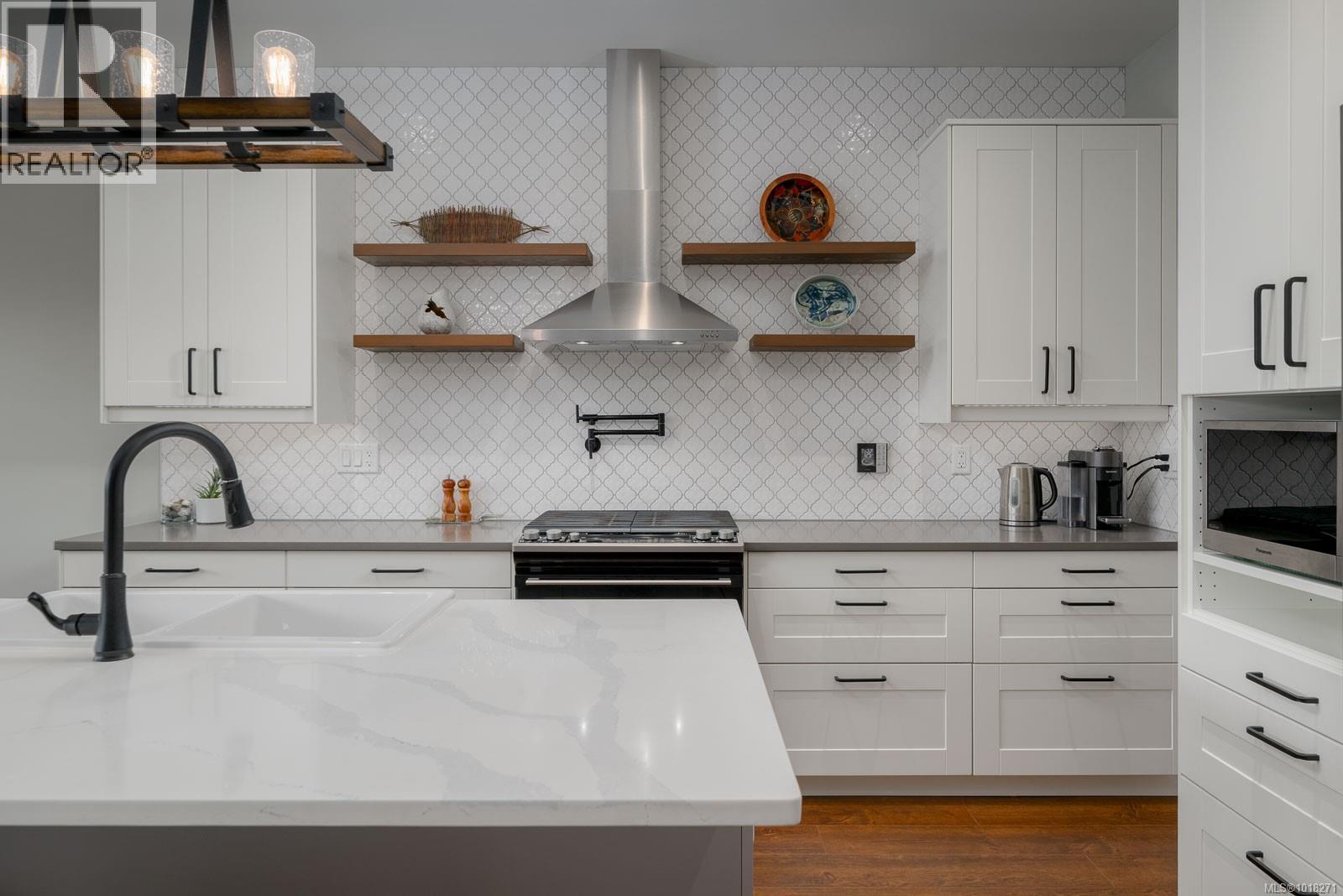 2529 West Trail Crt, Sooke