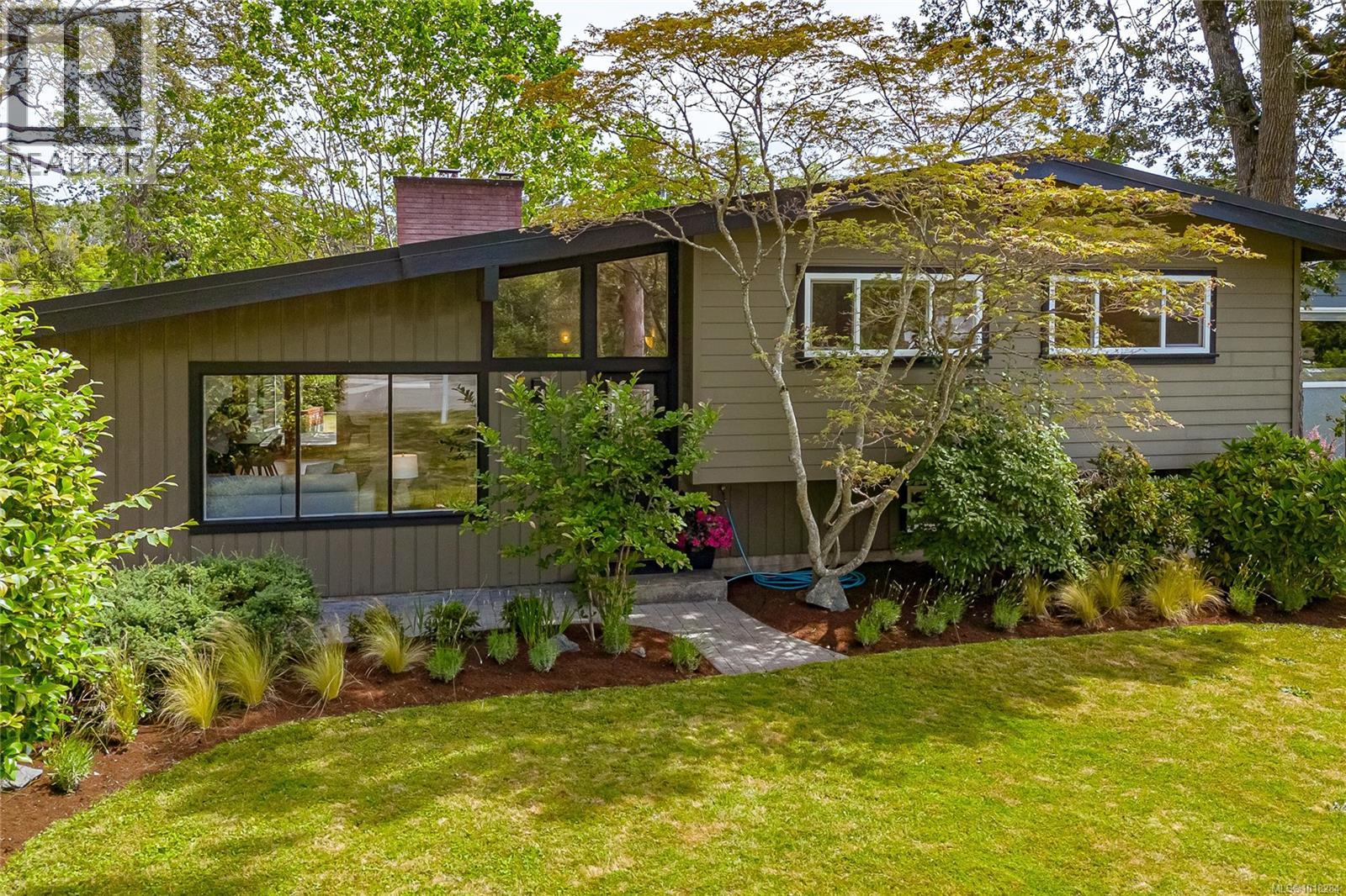  3515 Cardiff Place, Oak Bay
