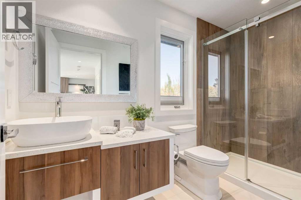 Single Family House for Sale in   Avenue NW Crescent Heights Calgary 