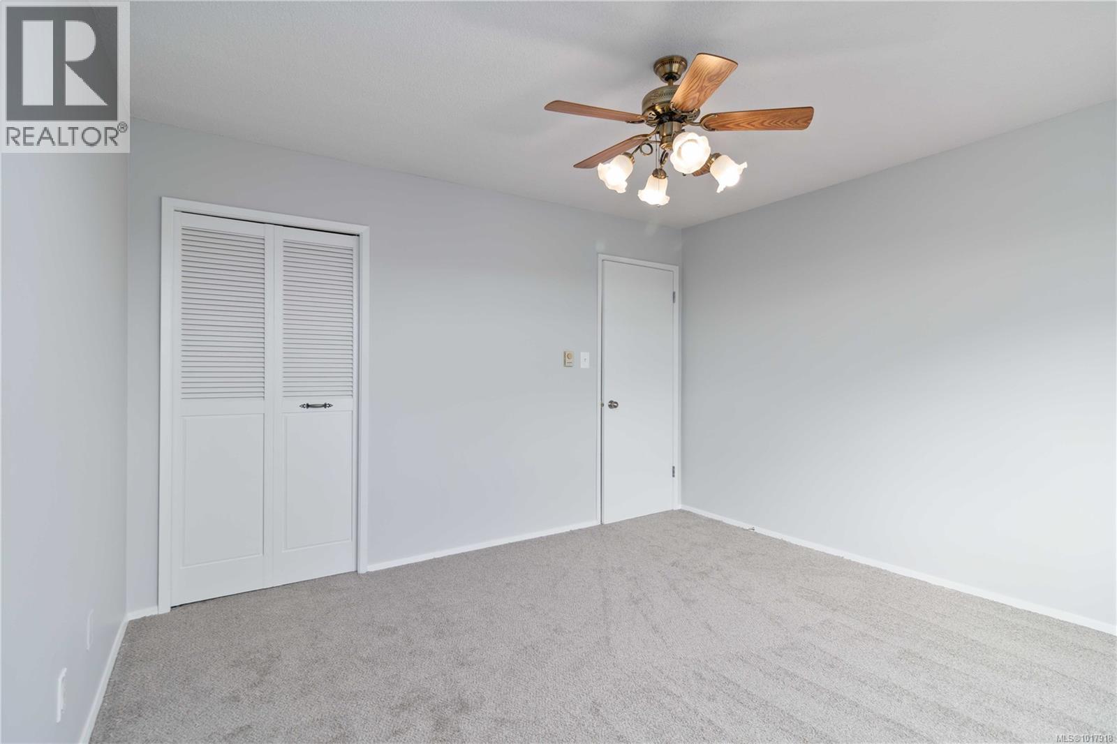 401 190 Gorge Road West, Saanich