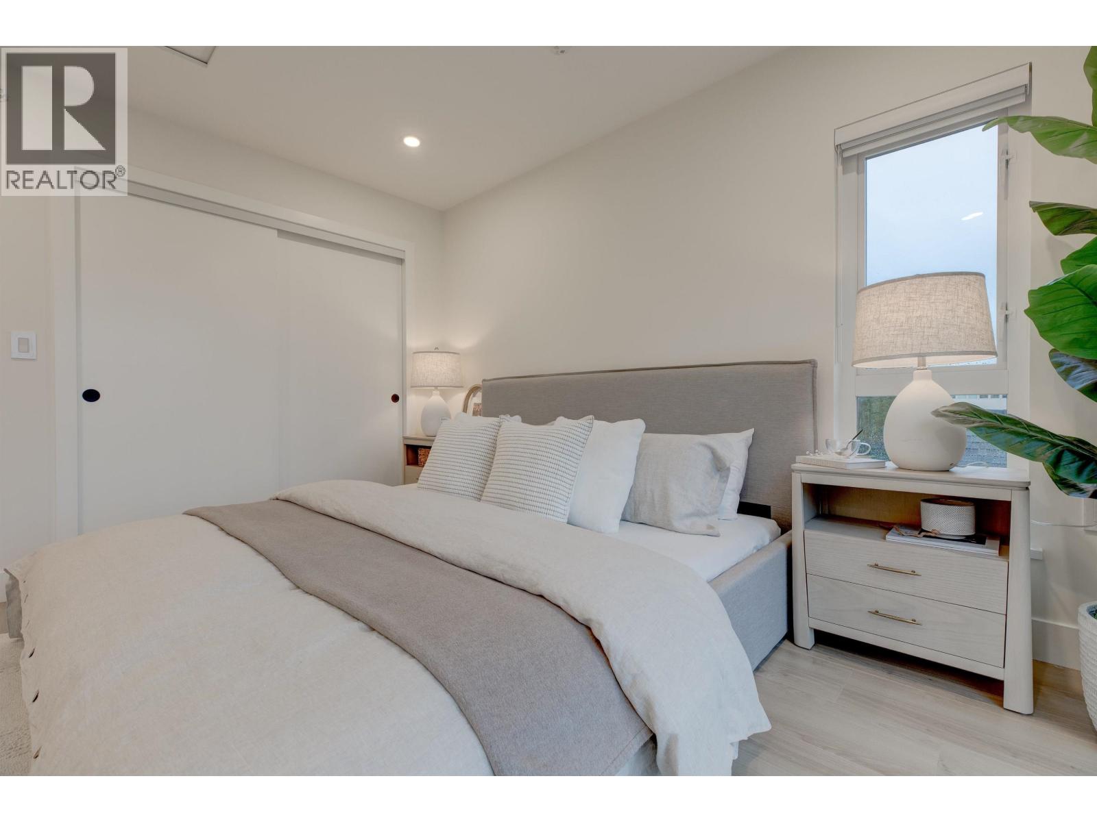 5 339 KEARY STREET, New Westminster