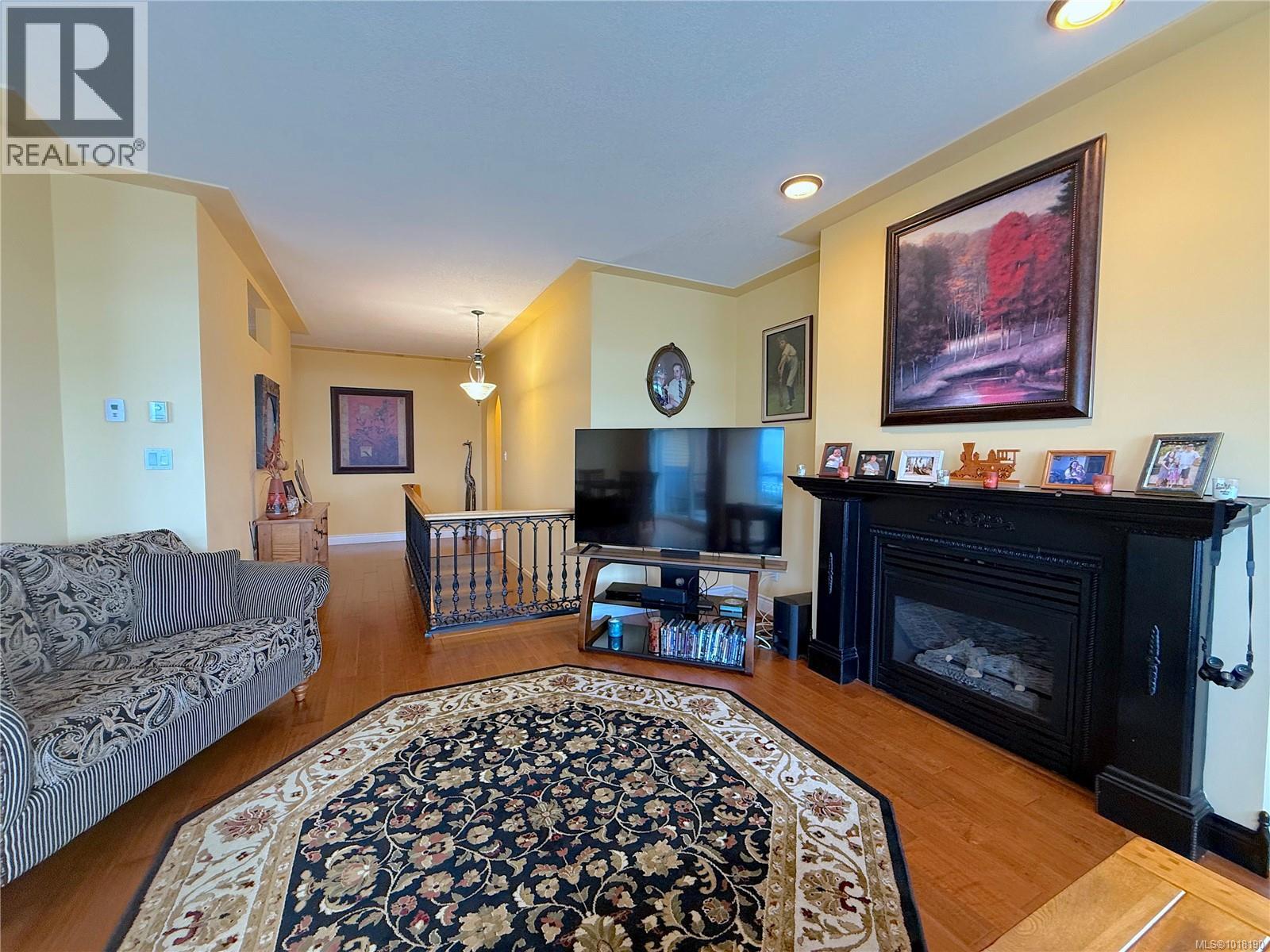 3264 ISLAND HWY S - 12