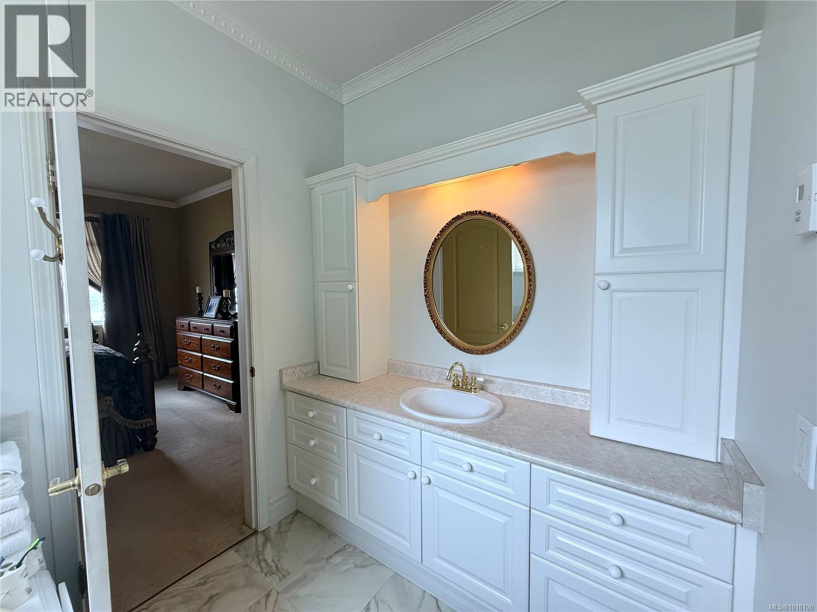 3264 ISLAND HWY S - 19