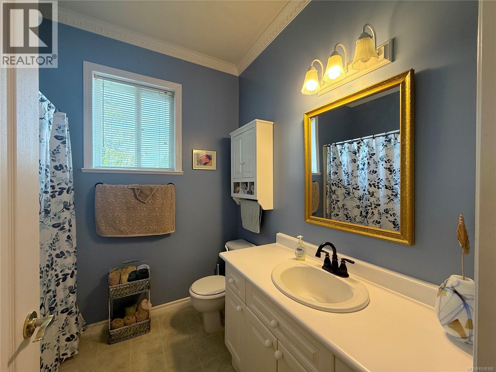 3264 ISLAND HWY S - 22