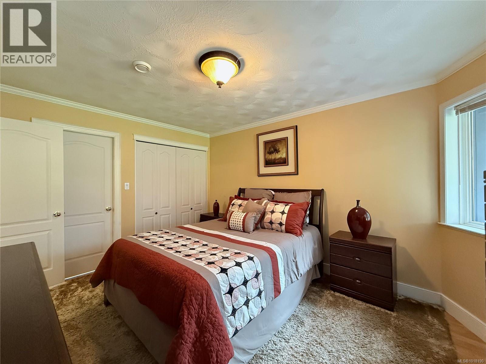 3264 ISLAND HWY S - 33