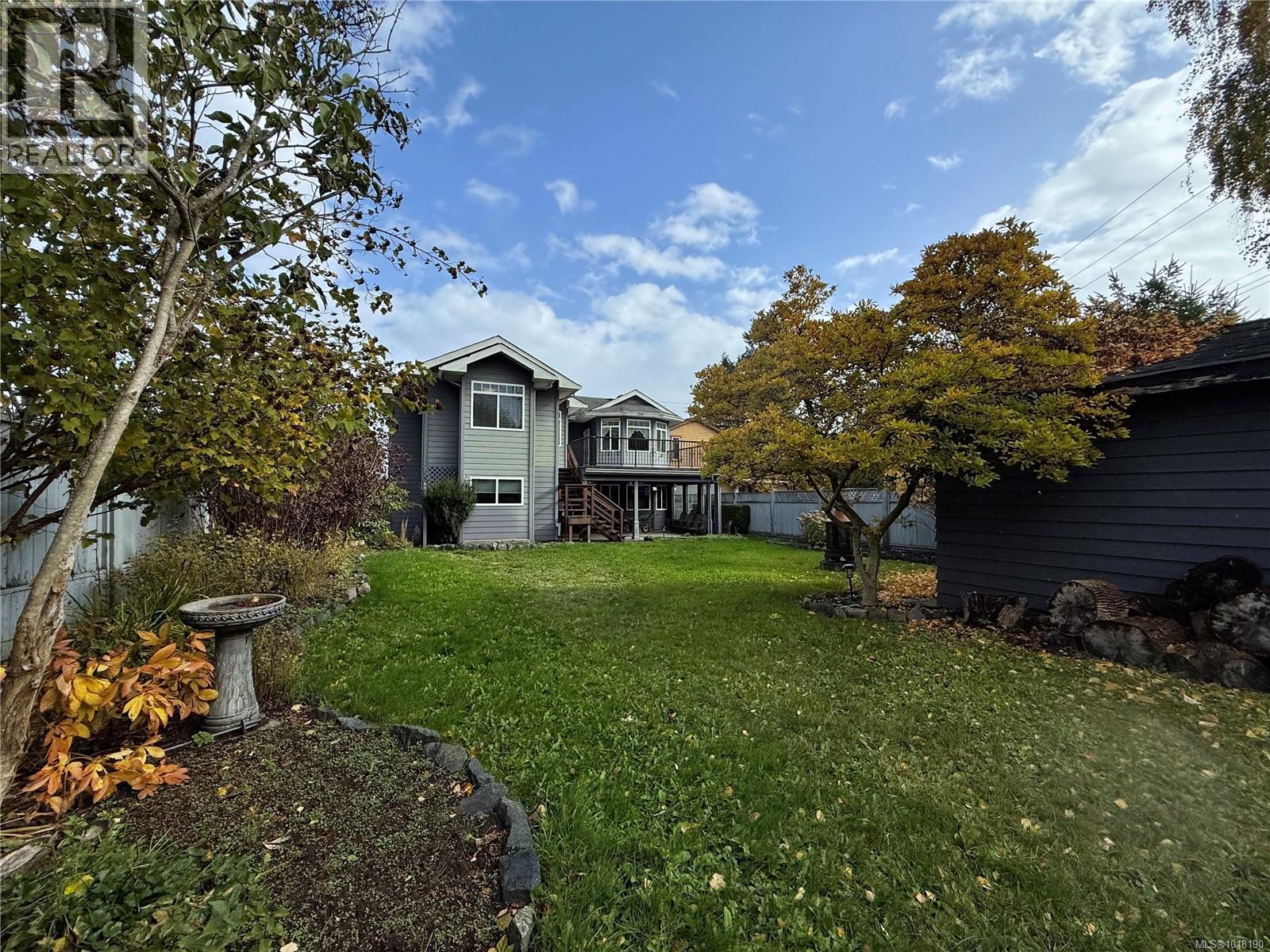 3264 ISLAND HWY S - 46