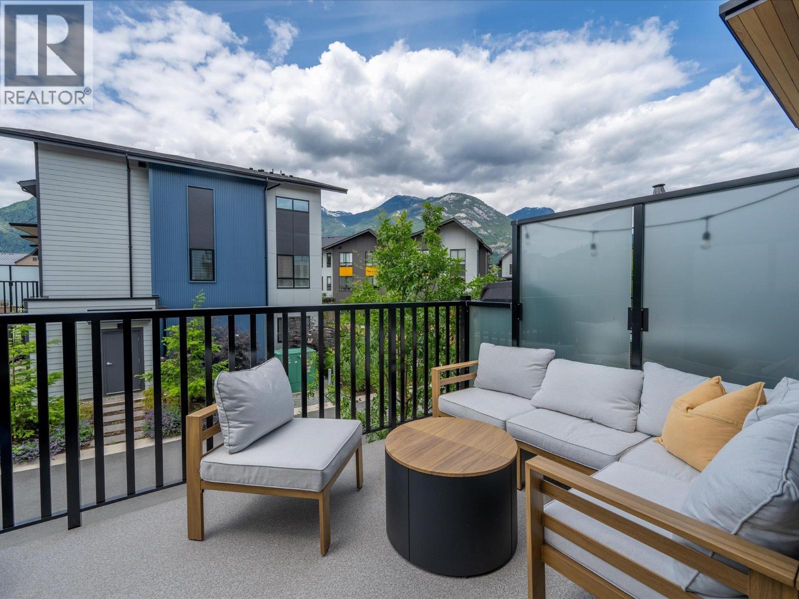 1425 SHOAL WAY, Squamish