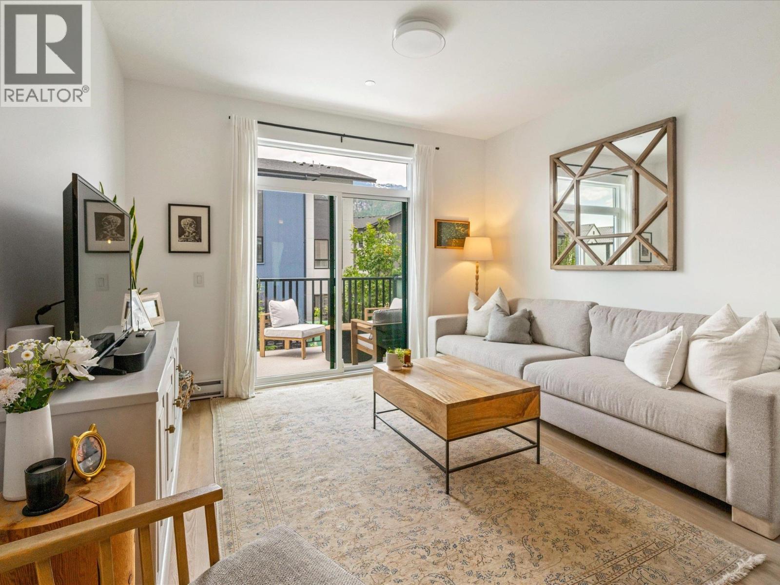 1425 SHOAL WAY, Squamish