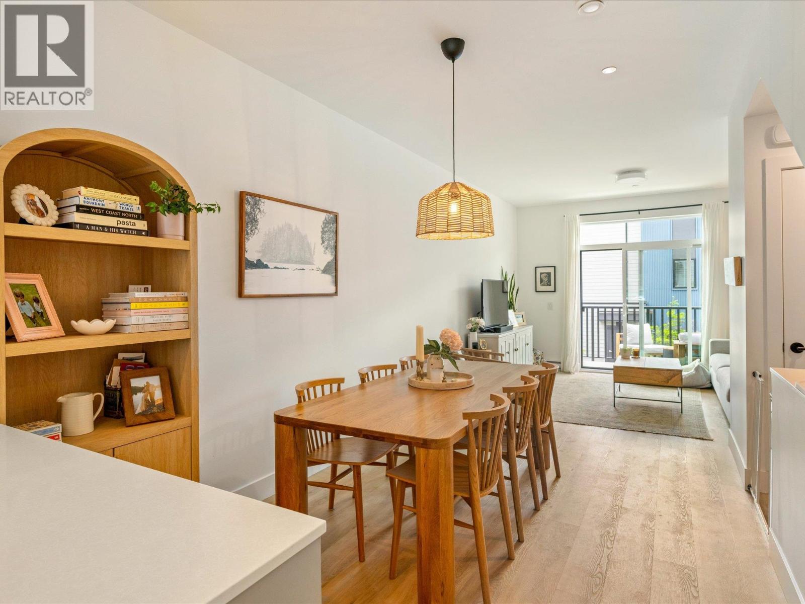 1425 SHOAL WAY, Squamish