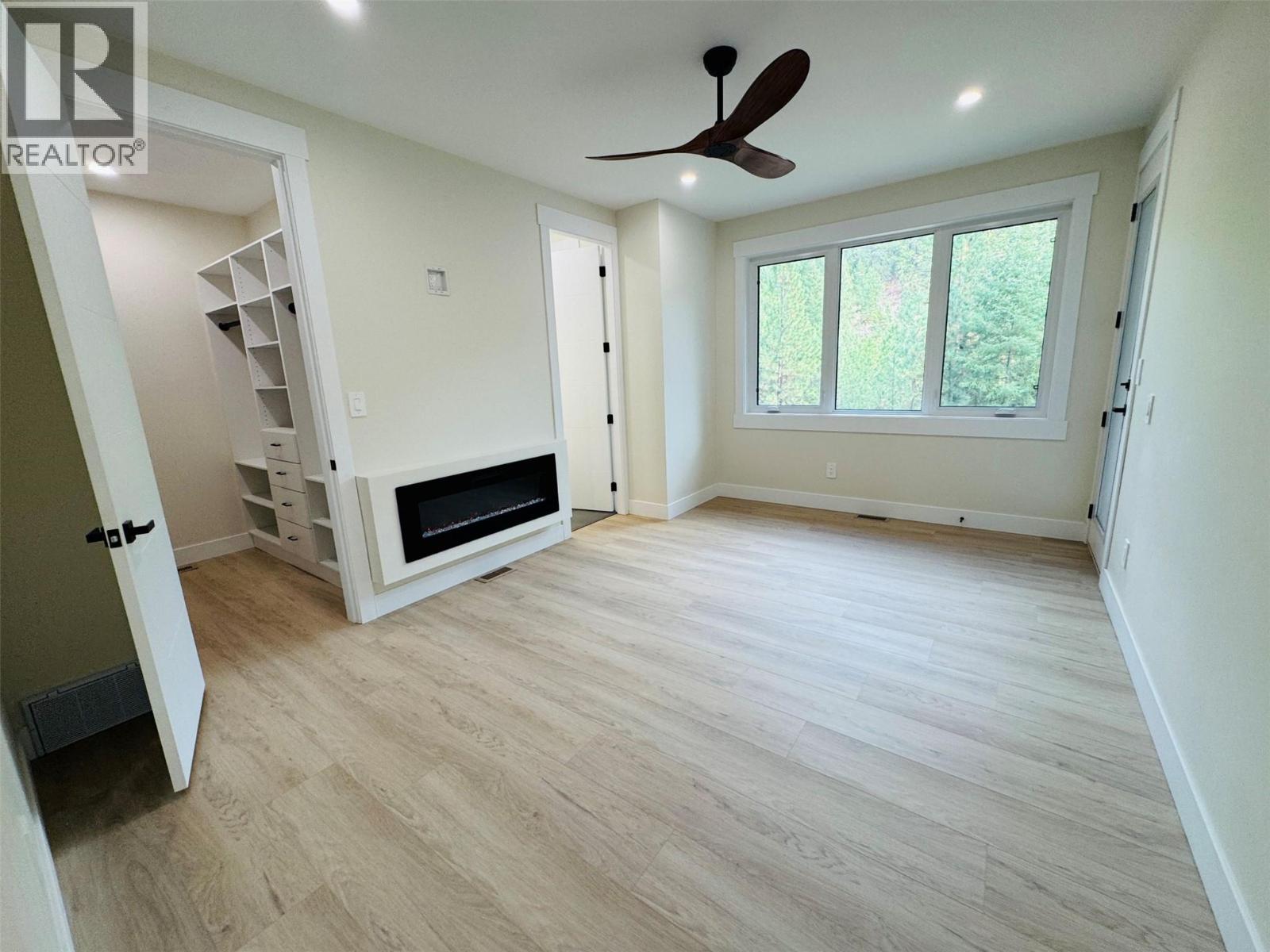 245 PROSPECT DRIVE - 12