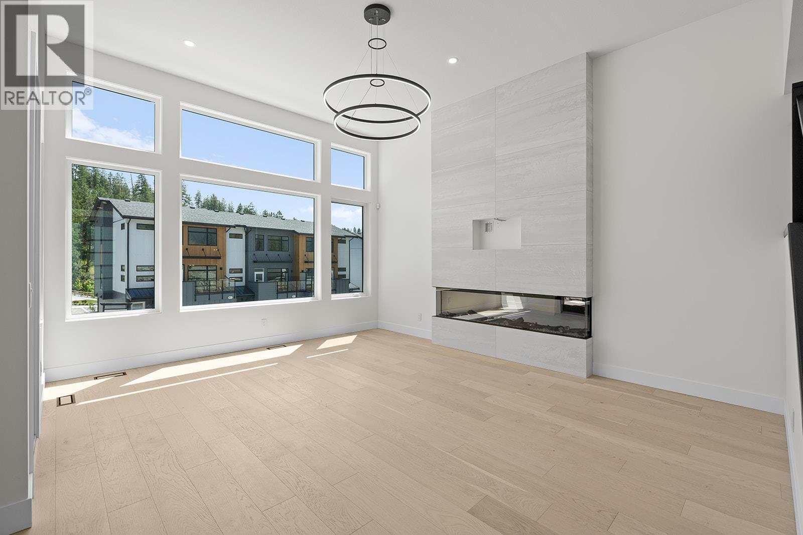  3462 Hilltown Close, Kelowna