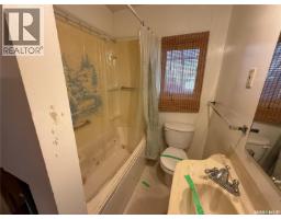 211 Little Flower Avenue, Rosetown, SK S0L2V0 Photo 10