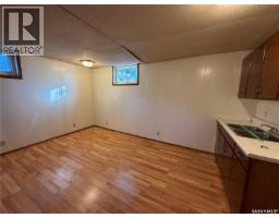211 Little Flower Avenue, Rosetown, SK S0L2V0 Photo 13