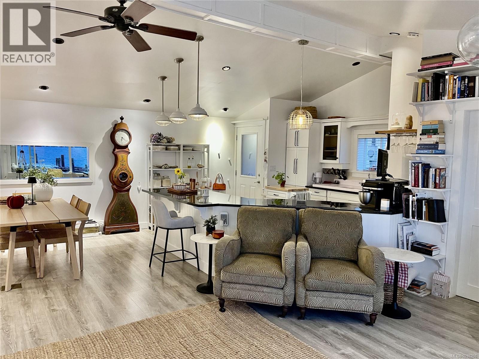 12 1723 Sandy Beach Road, Mill Bay