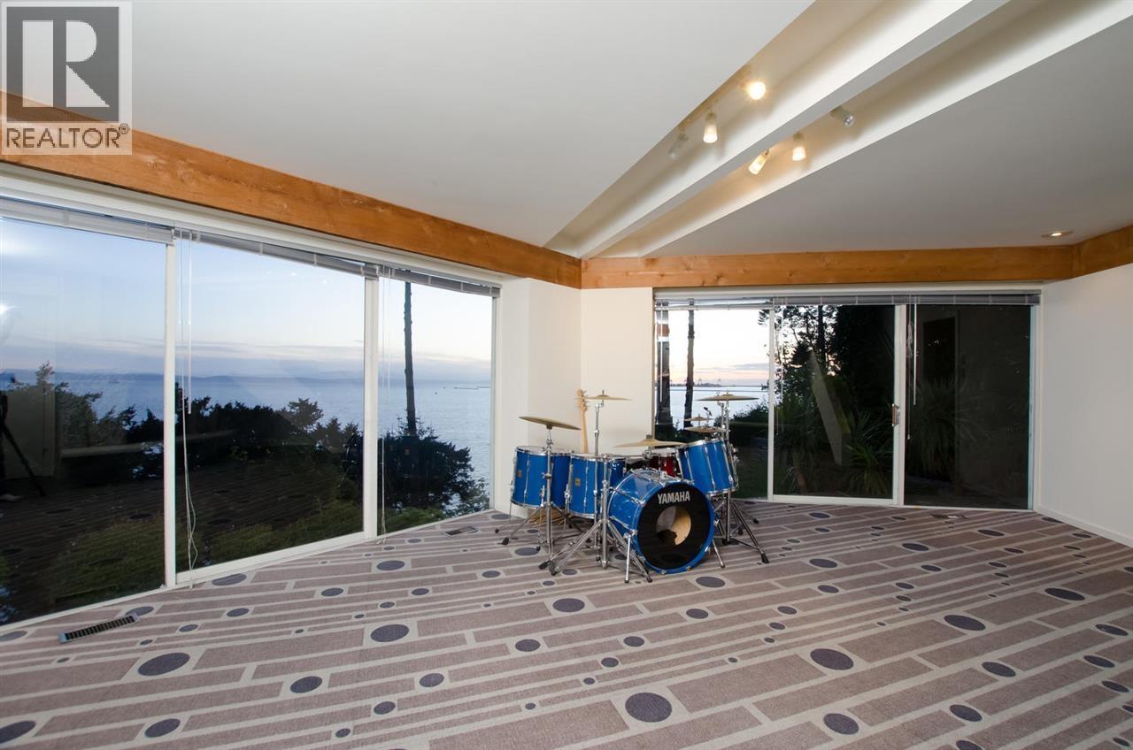 20 TSAWWASSEN BEACH Road, Delta