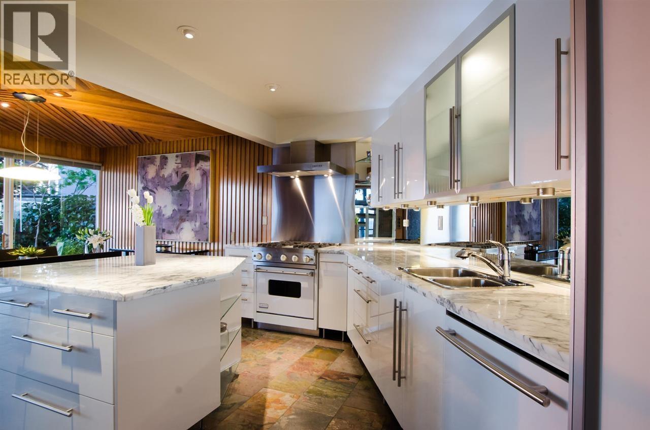 20 TSAWWASSEN BEACH Road, Delta