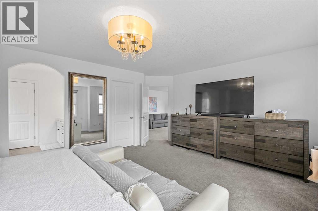 Single Family House for Sale in  Sherwood Circle NW Sherwood Calgary 