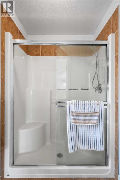 Single Family House for Sale in  Sherwood Circle NW Sherwood Calgary 