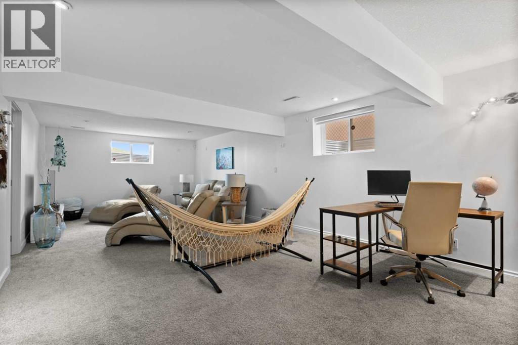 Single Family House for Sale in  Sherwood Circle NW Sherwood Calgary 