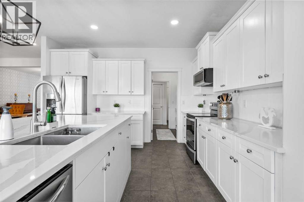 Single Family House for Sale in  Sherwood Circle NW Sherwood Calgary 