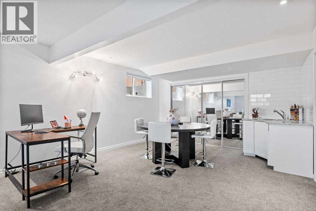 Single Family House for Sale in  Sherwood Circle NW Sherwood Calgary 