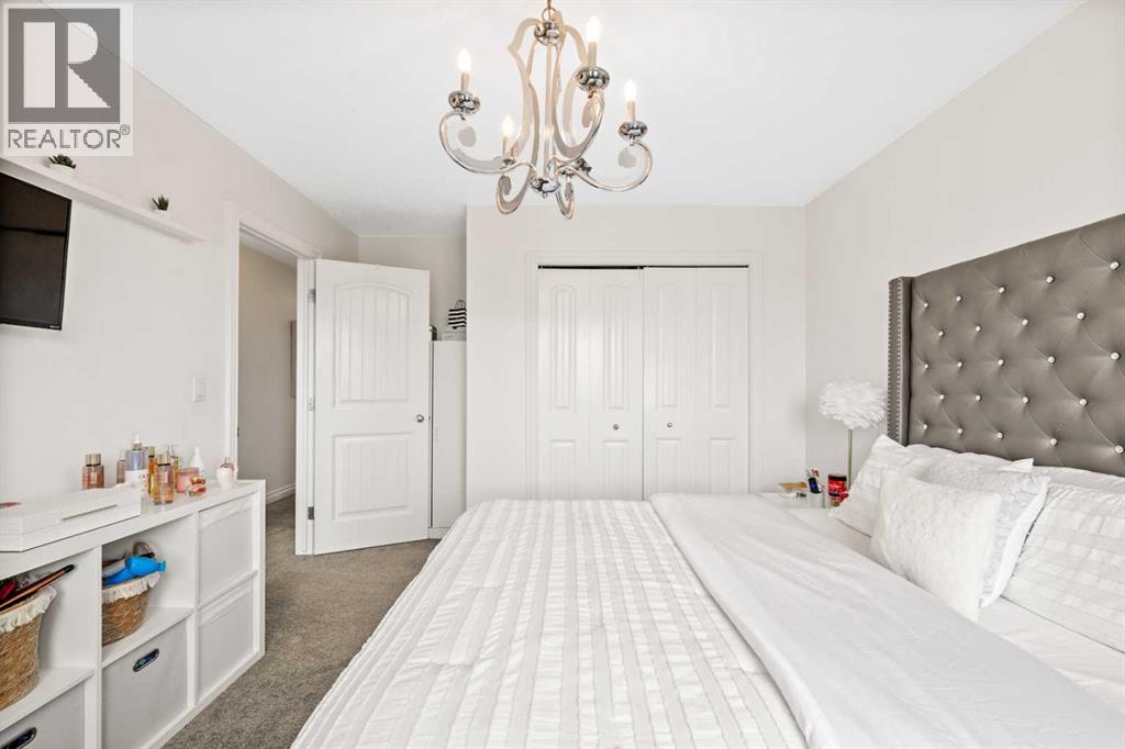 Single Family House for Sale in  Sherwood Circle NW Sherwood Calgary 