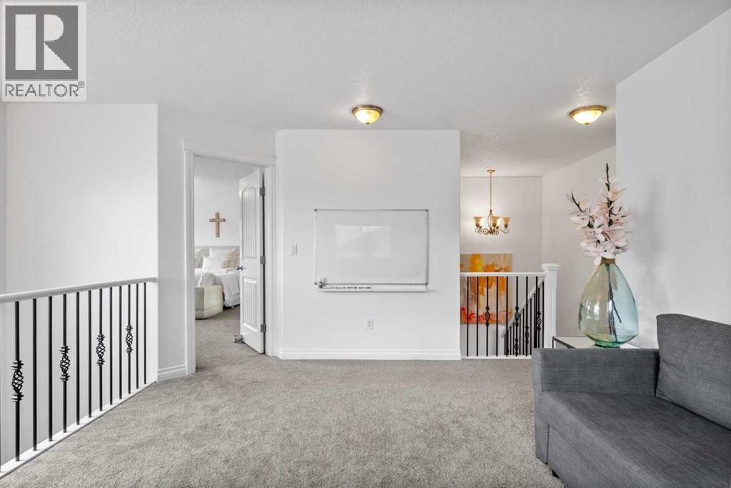 Single Family House for Sale in  Sherwood Circle NW Sherwood Calgary 