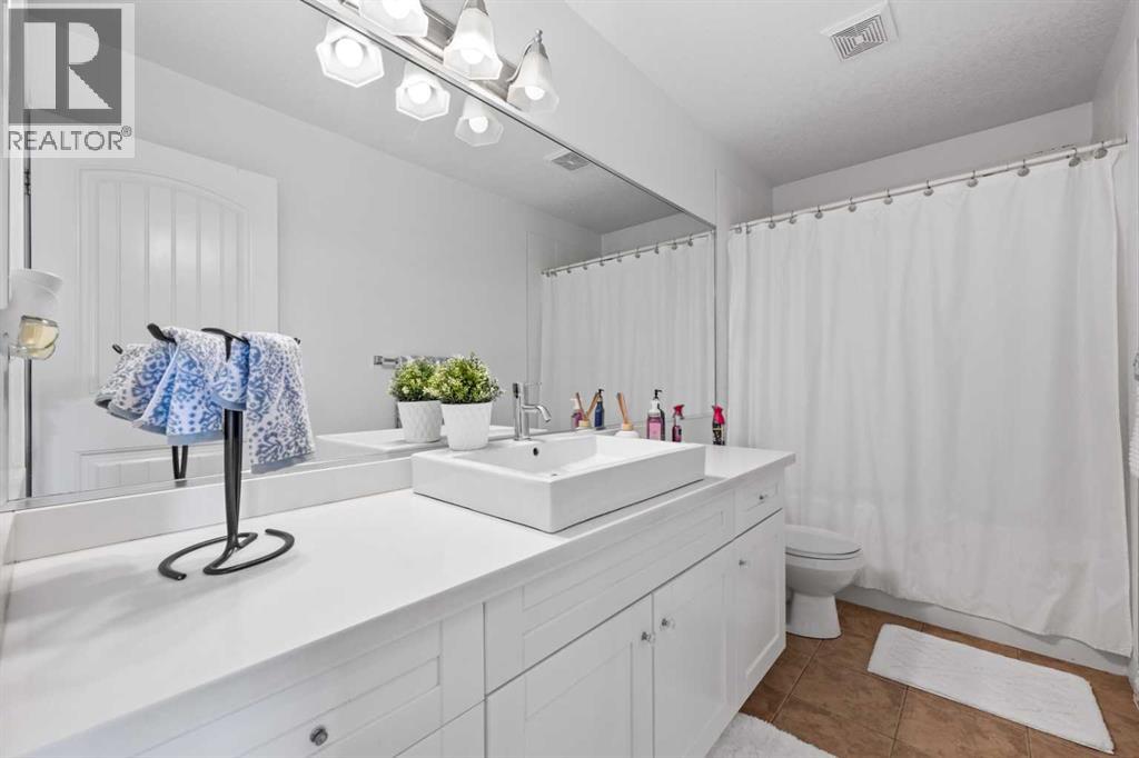 Single Family House for Sale in  Sherwood Circle NW Sherwood Calgary 