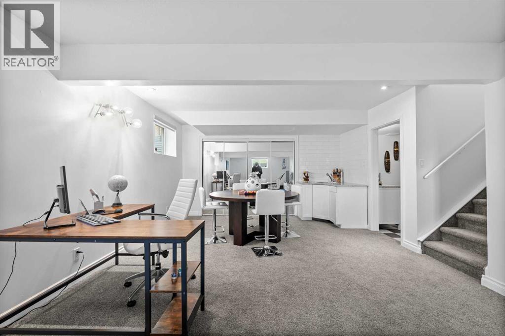 Single Family House for Sale in  Sherwood Circle NW Sherwood Calgary 