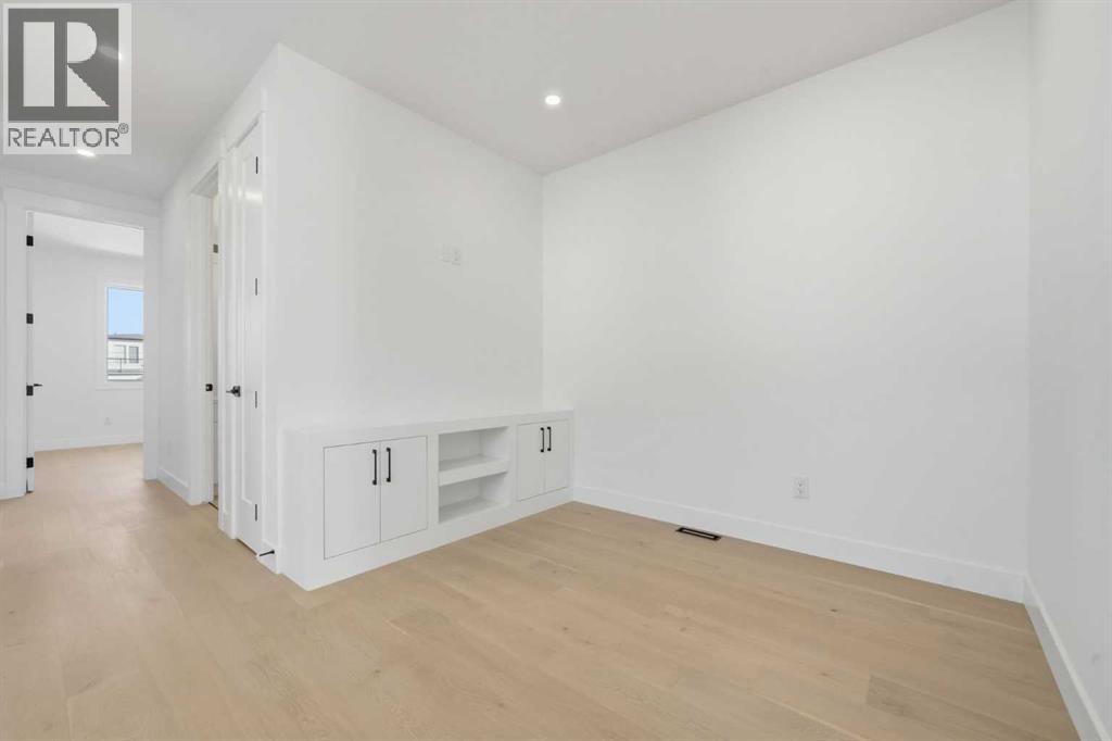 Single Family House for Sale in   Avenue SW Richmond Calgary 