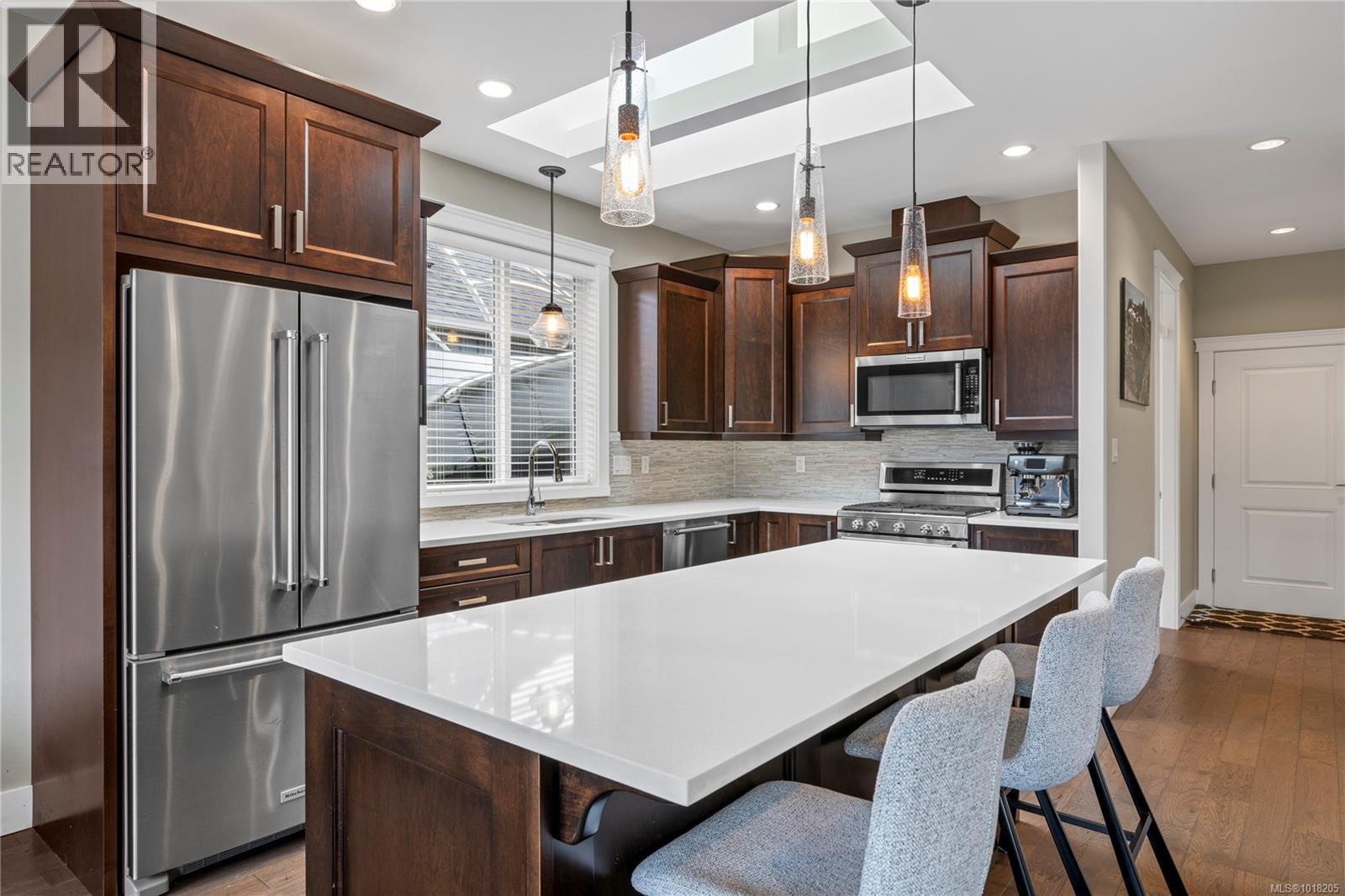 504 RIDGEFIELD Dr, Parksville