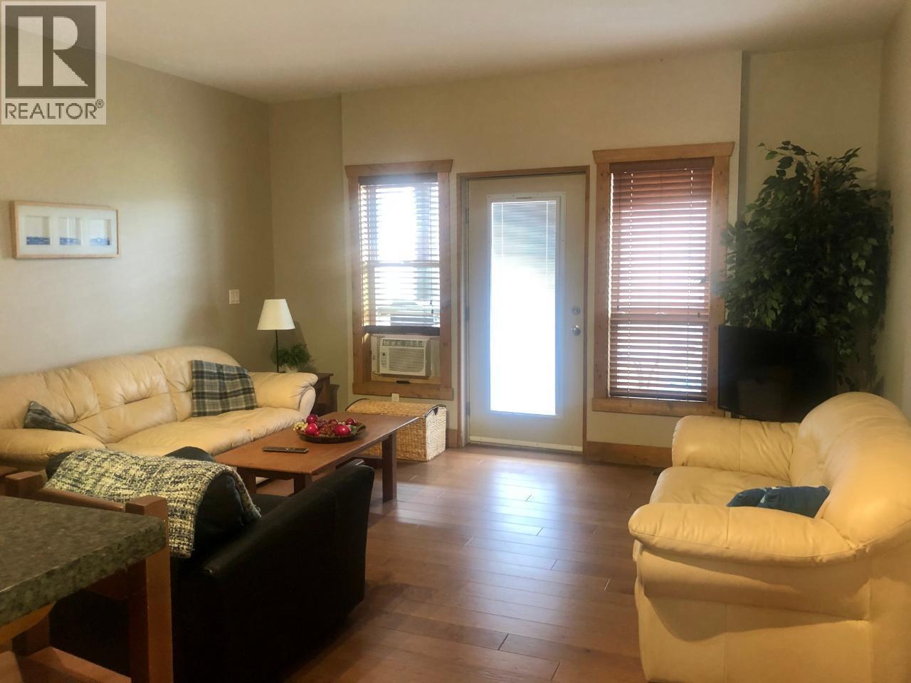 213 5401 Lakeshore Drive, Osoyoos