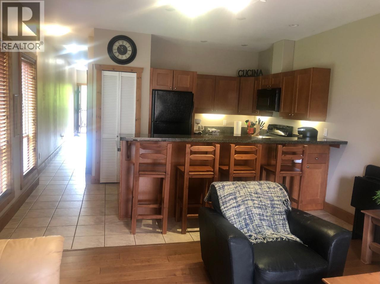 213 5401 Lakeshore Drive, Osoyoos